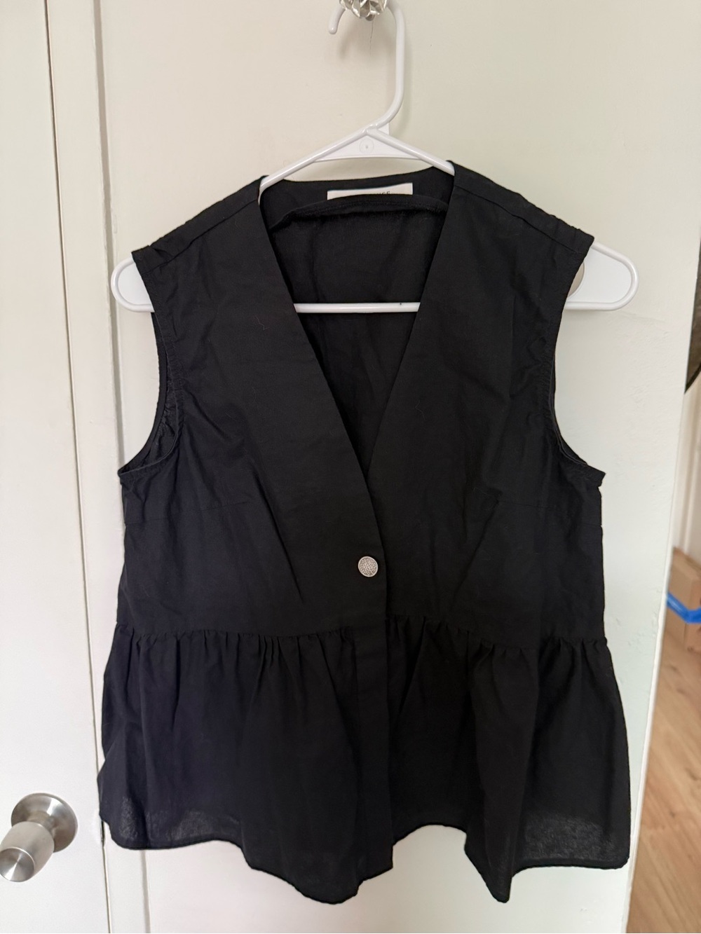 Commense Black Sleeveless Peplum Button-Front Top
